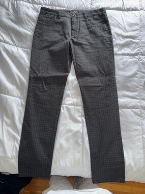 Like New T.R Premium Men’s Plaid Straight Leg Wool Trousers Size 34